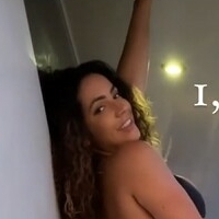 Стеффані Ліма Оголені