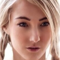 Стіві Луїз Дент Оголені