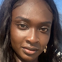 суданська королева Оголені