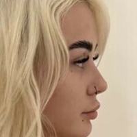 Тейлор Макгіббон Оголені