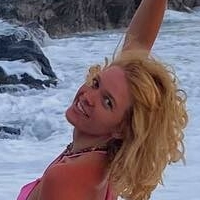 ТілаРоуз Оголені