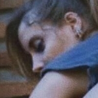 Тере Кустер Оголені