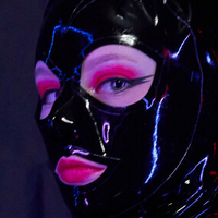 Тесса Грей Оголені