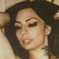 Тхеліттлетаттуедкіттен Оголені