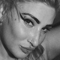 темісголд Оголені