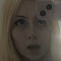 Трініті Манай Оголені