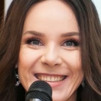 Валда Бікуте Оголені