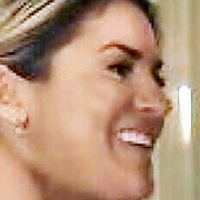 Вікі Рубі Оголені