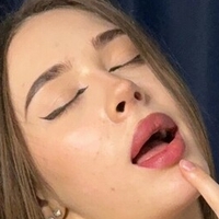 Віккаа Оголені