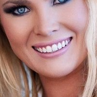 Вітелія Віта Оголені