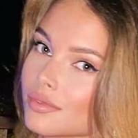 Юлія Полячихіна Оголені